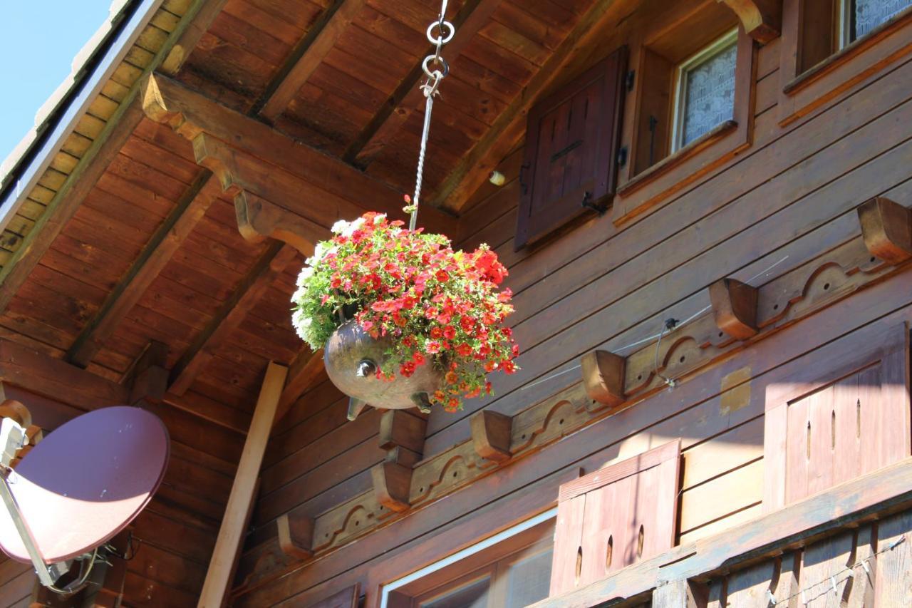 Chalet Le Slalom Arveyes Exterior photo